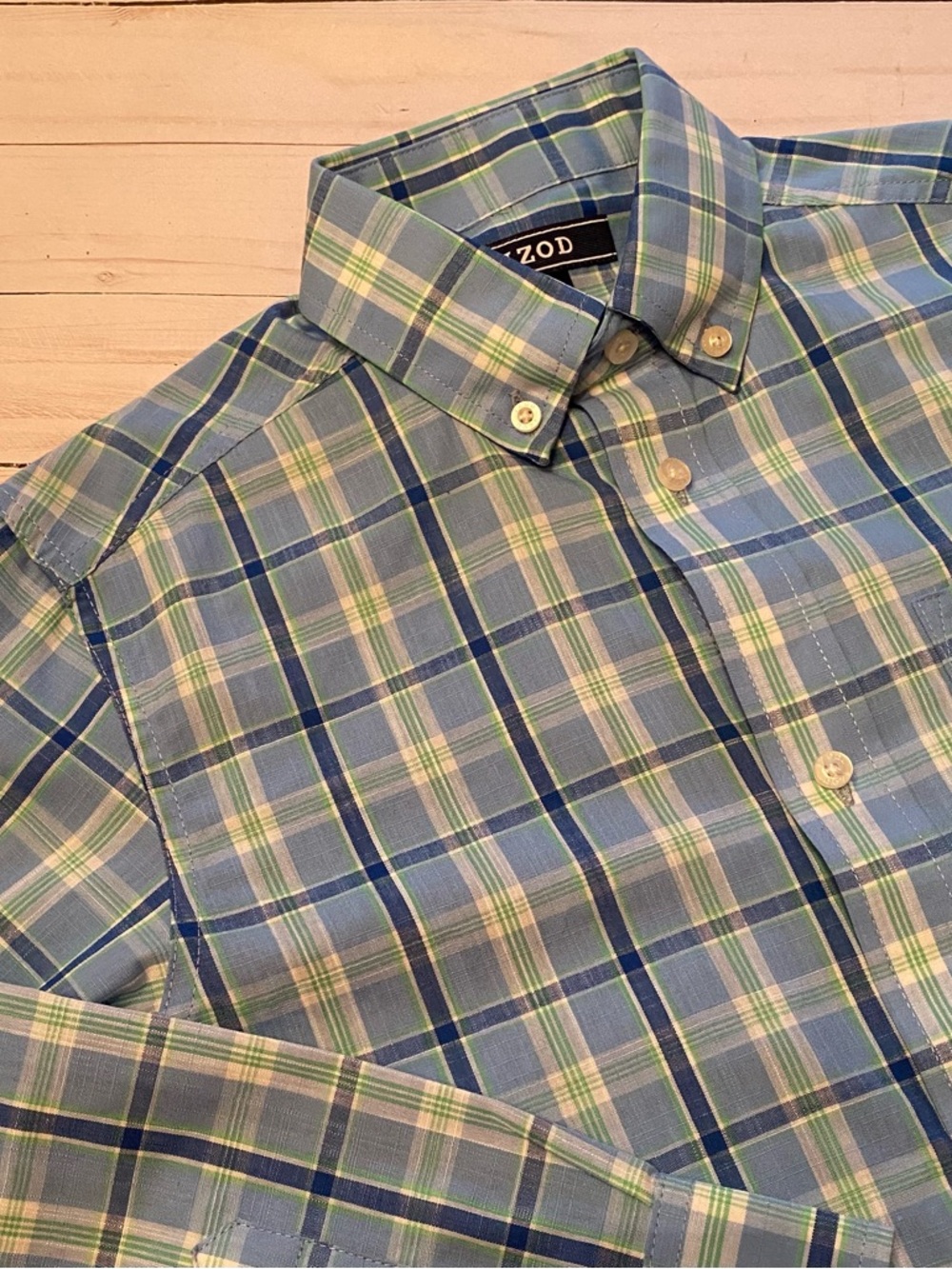 Boys IZOD Long Sleeve Button Down Plaid Shirt Size M (10/12) NWT